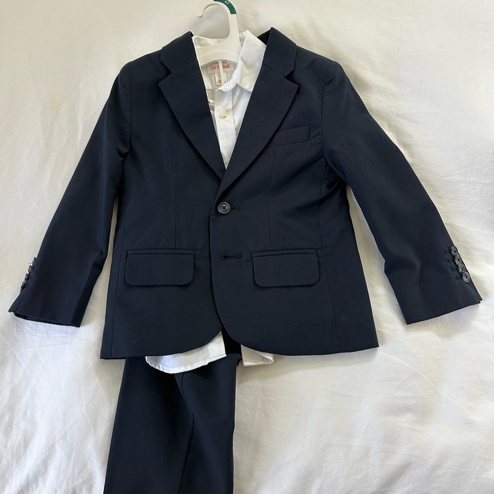 Boys 4T navy dress suit!